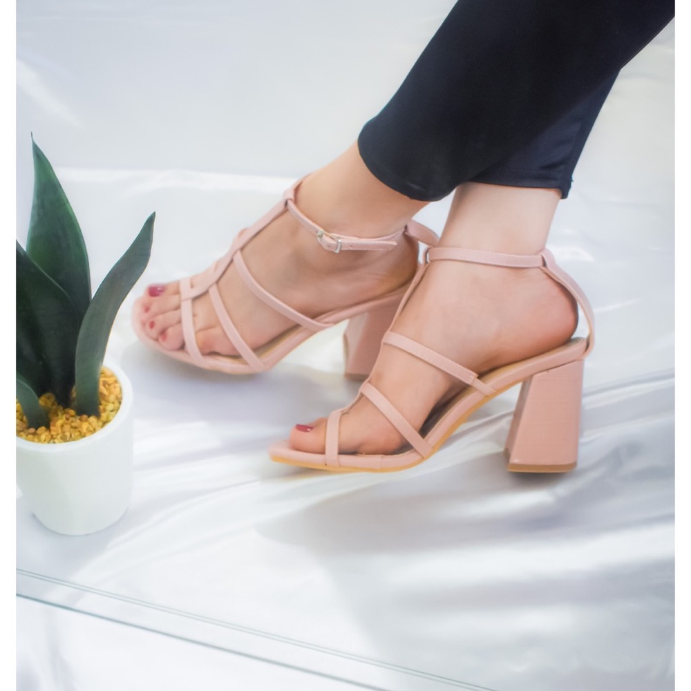 POSH VACAY - BLUSH